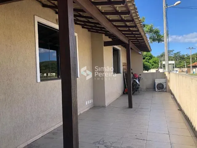Casa com 300m² 5 quartos e 4 banheiros, à venda, no bairro Peró em Cabo Frio