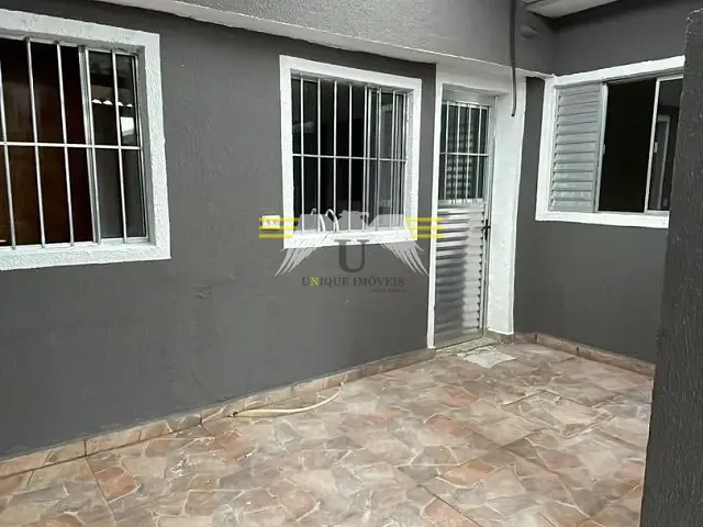 Casa com 250m² 2 quartos e 2 banheiros, para alugar, no bairro Jardim Vila Formosa em São Paulo