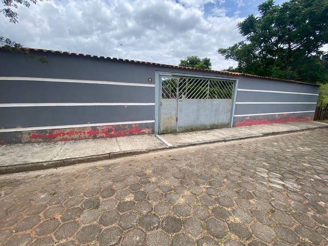 Casa com 440m², à venda, no bairro Vale Do Sol em Cambuí
