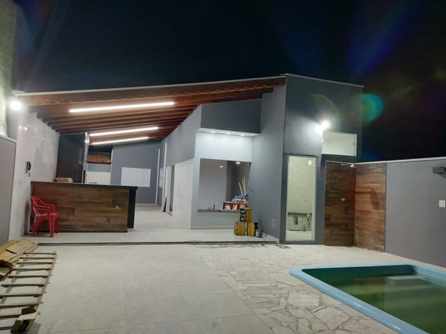Casa com 200m² 2 quartos e 2 banheiros, à venda, no bairro Jardim Aurora em São João da Boa Vista