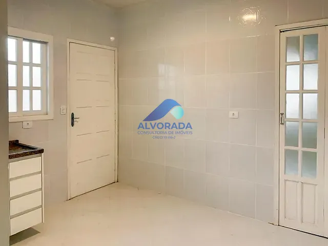 Casa com 140m² 2 quartos e 2 banheiros, à venda, no bairro Parque dos Príncipes em Jacareí