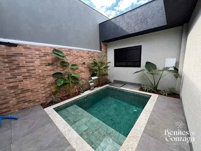 Casa 3 quartos e 4 banheiros, à venda, no bairro Zona 31 em Maringá