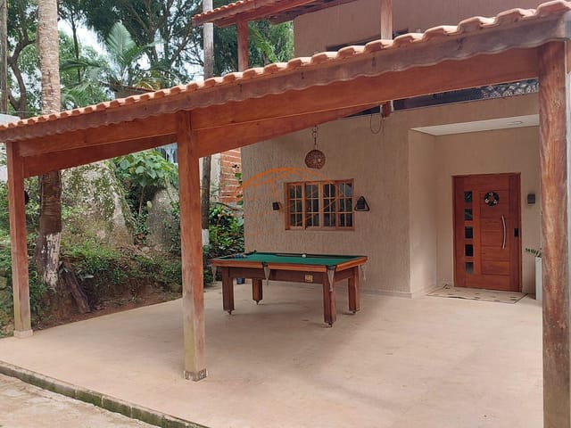 Casa com 1500m² 4 quartos e 4 banheiros, à venda, no bairro Jardim dos Ipês em Cotia