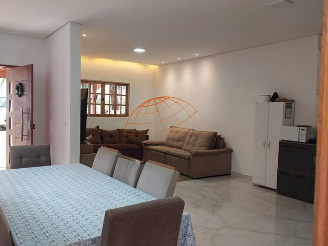 Casa com 1500m² 4 quartos e 4 banheiros, à venda, no bairro Jardim dos Ipês em Cotia