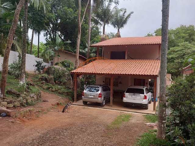 Casa com 1500m² 4 quartos e 4 banheiros, à venda, no bairro Jardim dos Ipês em Cotia