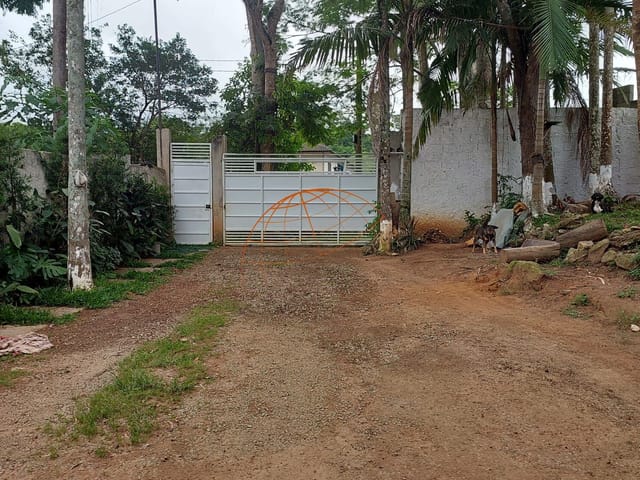 Casa com 1500m² 4 quartos e 4 banheiros, à venda, no bairro Jardim dos Ipês em Cotia