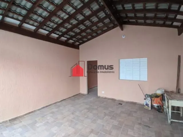 Casa com 125m², à venda, no bairro Conjunto Residencial Araretama em Pindamonhangaba