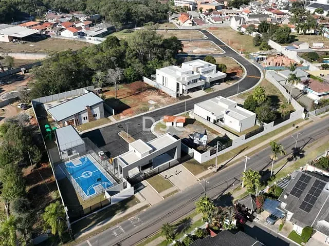 Casa com 203m² 3 quartos e 4 banheiros, à venda, no bairro Santa Felicidade em Curitiba