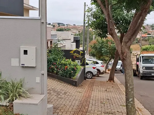 Casa com 126m² 3 quartos e 2 banheiros, à venda, no bairro Jardim Ecoville I em Cambé
