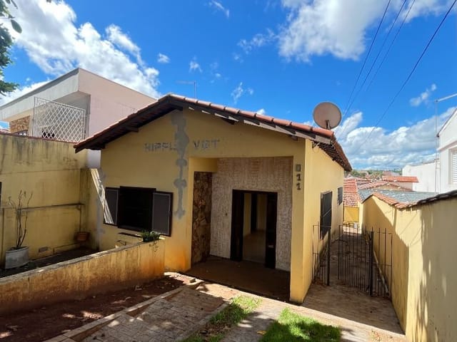 Casa com 371m² 2 quartos e 2 banheiros, à venda, no bairro Centro em Tatuí