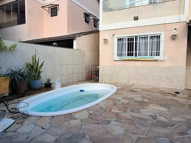 Casa com 180m² 3 quartos e 2 banheiros, à venda, no bairro Itaipu em Niterói