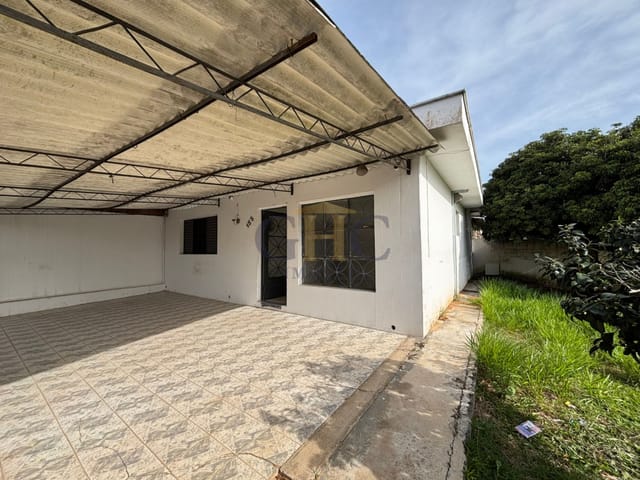 Casa com 175m² 3 quartos e 2 banheiros, à venda, no bairro Jardim Santa Bárbara em Salto de Pirapora