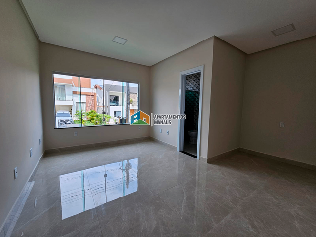 Casa com 275m² 3 quartos e 4 banheiros, à venda, no bairro Ponta Negra em Manaus