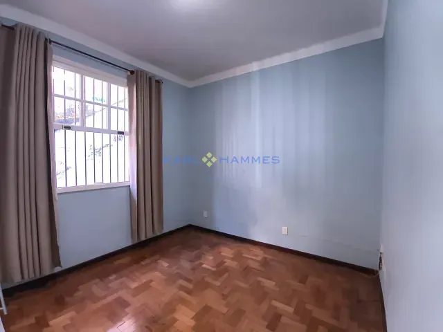 Casa 2 quartos e 1 banheiro, à venda, no bairro Quarteirão Ingelheim em Petrópolis
