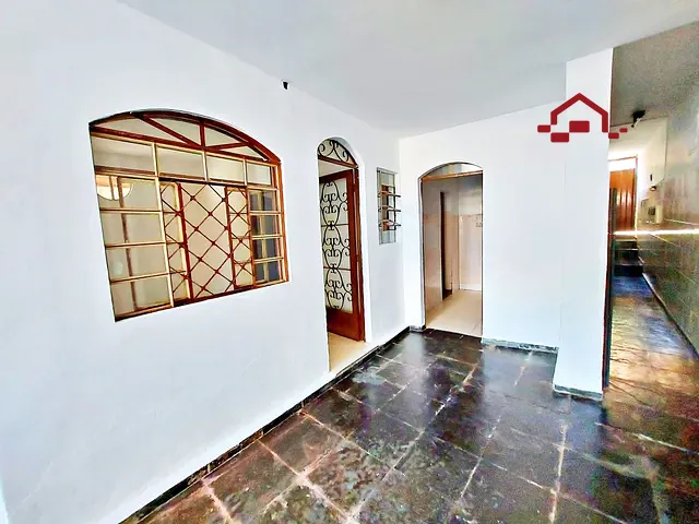 Casa com 50m² 2 quartos e 1 banheiro, para alugar, no bairro Caiçaras em Belo Horizonte