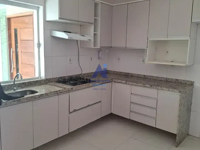 Casa 4 quartos e 3 banheiros, para alugar, no bairro Barra da Tijuca em Rio de Janeiro