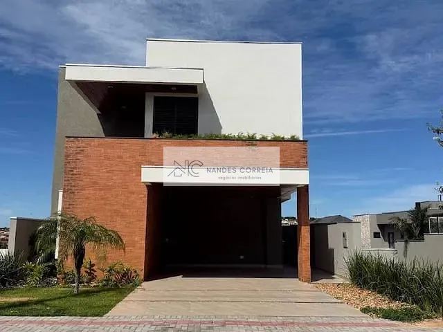 Casa 3 quartos e 4 banheiros, à venda, no bairro Pqo Taua em Londrina