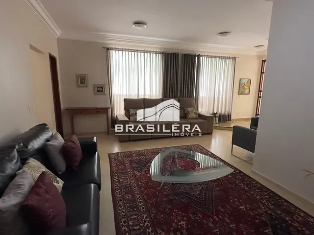 Casa com 464m² 3 quartos e 5 banheiros, à venda, no bairro Jardins Viena em Aparecida de Goiânia