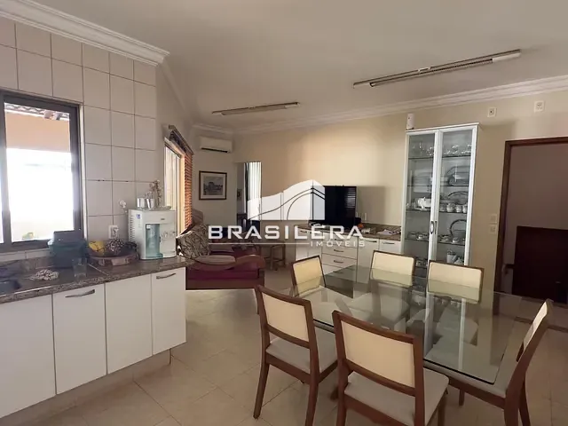 Casa com 464m² 3 quartos e 5 banheiros, à venda, no bairro Jardins Viena em Aparecida de Goiânia