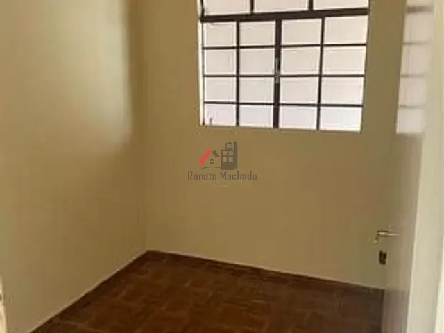 Casa com 250m² 3 quartos e 1 banheiro, à venda, no bairro Jardim Santa Efigênia em Arapongas