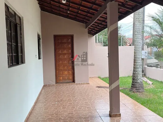 Casa com 250m² 3 quartos e 1 banheiro, à venda, no bairro Jardim Santa Efigênia em Arapongas