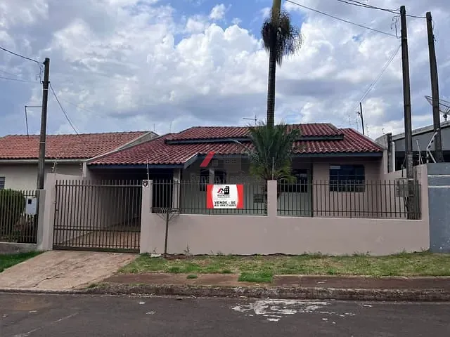 Casa com 250m² 3 quartos e 1 banheiro, à venda, no bairro Jardim Santa Efigênia em Arapongas