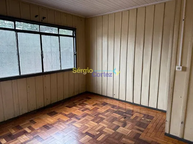 Casa com 285m² 3 quartos e 1 banheiro, à venda, no bairro Califórnia em Londrina