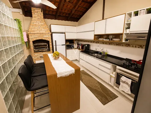 Casa 3 quartos e 3 banheiros, à venda, no bairro Vila Oliveira em Mogi das Cruzes