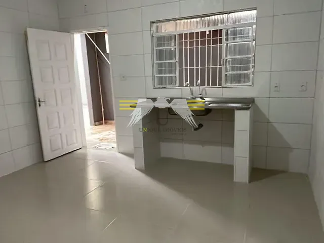Casa com 250m² 2 quartos e 2 banheiros, para alugar, no bairro Jardim Vila Formosa em São Paulo