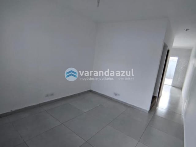 Casa 2 quartos e 3 banheiros, para alugar, no bairro Residencial Algarve em Mogi das Cruzes