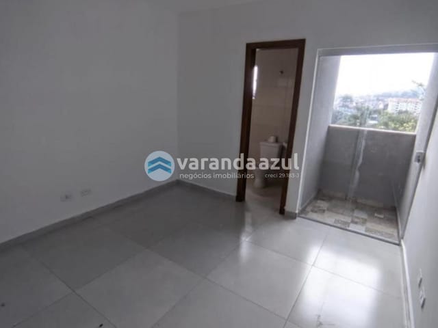 Casa 2 quartos e 3 banheiros, para alugar, no bairro Residencial Algarve em Mogi das Cruzes