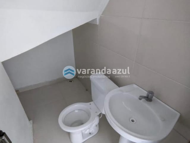 Casa 2 quartos e 3 banheiros, para alugar, no bairro Residencial Algarve em Mogi das Cruzes