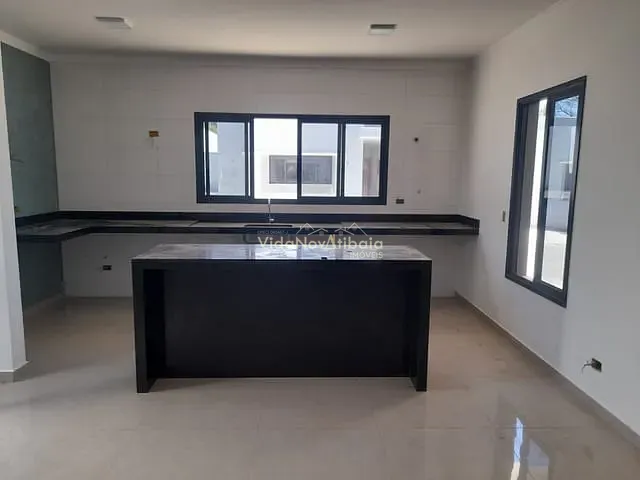 Casa com 111m² 2 quartos e 2 banheiros, à venda ou para alugar, no bairro Jardim Paraíso da Usina em Atibaia