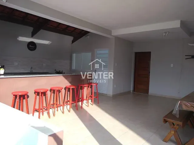 Casa com 300m², à venda, no bairro Campos Elíseos em Taubaté