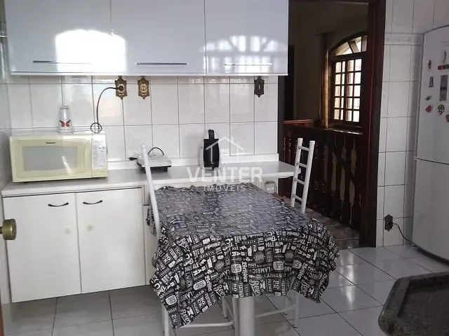 Casa com 300m², à venda, no bairro Campos Elíseos em Taubaté