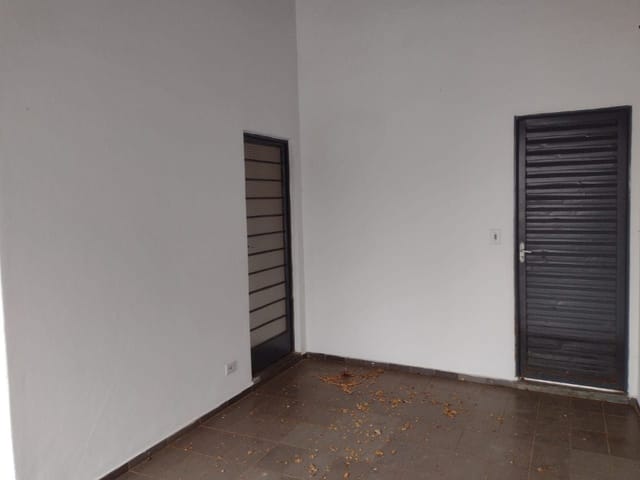 Casa com 150m² 2 quartos e 1 banheiro, para alugar, no bairro Jardim Vila Rica em São João da Boa Vista