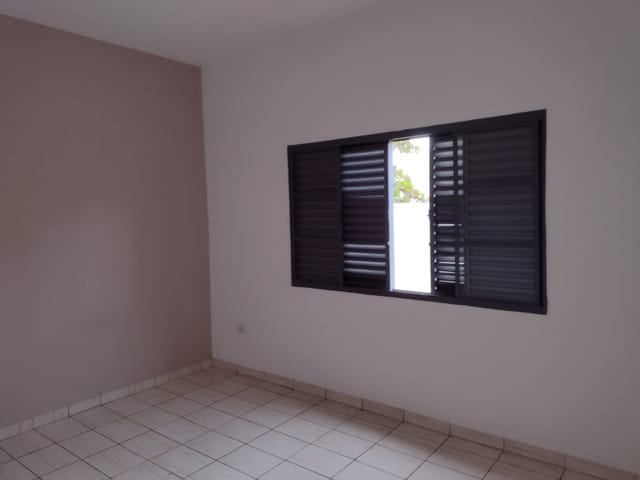 Casa com 150m² 2 quartos e 1 banheiro, para alugar, no bairro Jardim Vila Rica em São João da Boa Vista