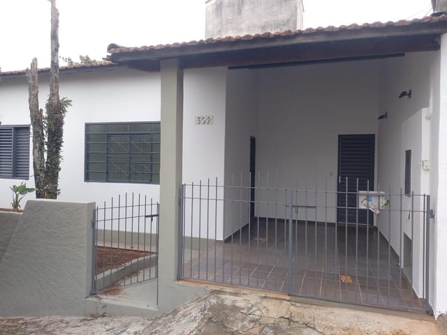 Casa com 150m² 2 quartos e 1 banheiro, para alugar, no bairro Jardim Vila Rica em São João da Boa Vista