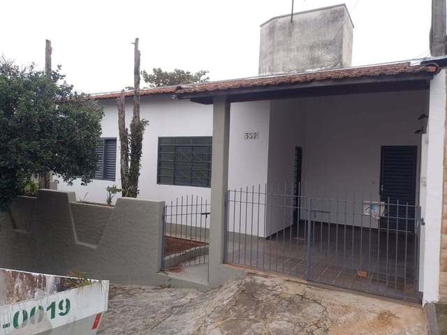Casa com 150m² 2 quartos e 1 banheiro, para alugar, no bairro Jardim Vila Rica em São João da Boa Vista