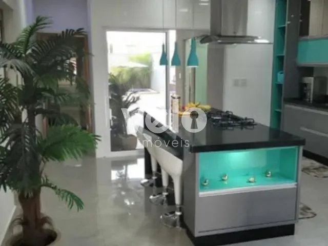 Casa com 300m² 3 quartos e 3 banheiros, à venda, no bairro Parque São Cristóvão em Taubaté