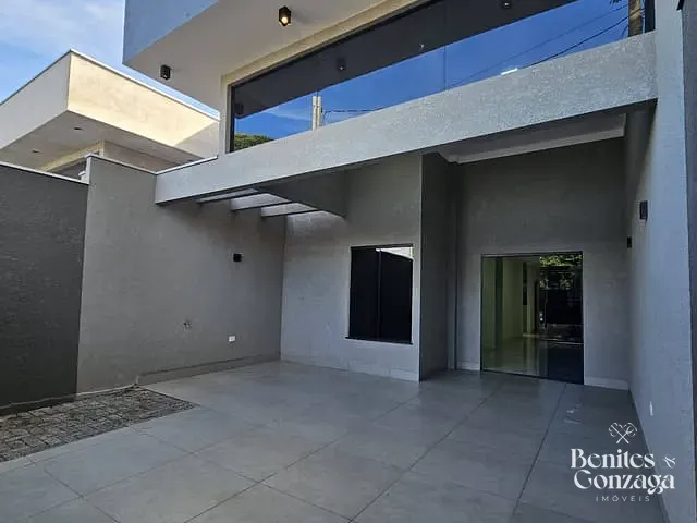 Casa 3 quartos e 2 banheiros, à venda, no bairro Parque das Laranjeiras em Maringá
