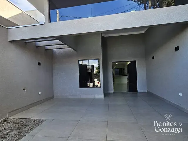 Casa 3 quartos e 2 banheiros, à venda, no bairro Parque das Laranjeiras em Maringá