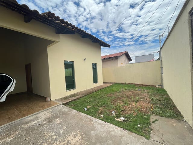 Foto do Casa - CASA LOCAÇÃO 3 Qts - 2 SUITES, PROX. PLAZA DOOR- RICA EM ARMÁRIO E COOKTOP, GARAGEM COBERTA PARA 2 CARROS VILA LUCIANA GOIÂNIA - GO | Brokers Viva Imóveis
