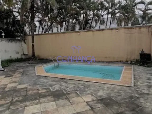 Casa com 424m² 4 quartos e 3 banheiros, à venda, no bairro Campo Grande em Rio de Janeiro