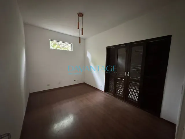 Casa com 360m² 2 quartos e 2 banheiros, à venda, no bairro Alto da Lapa em São Paulo