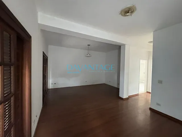 Casa com 360m² 2 quartos e 2 banheiros, à venda, no bairro Alto da Lapa em São Paulo