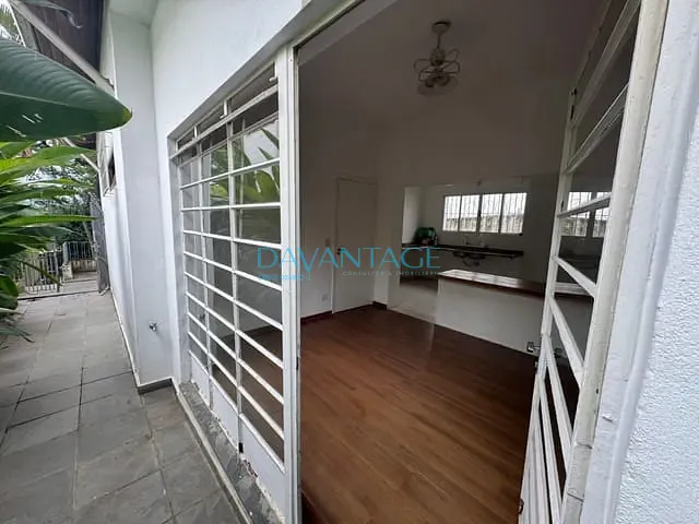 Casa com 360m² 2 quartos e 2 banheiros, à venda, no bairro Alto da Lapa em São Paulo
