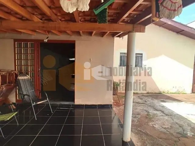 Casa com 430m² 2 quartos e 2 banheiros, à venda, no bairro Vila Oliveira em Rolândia