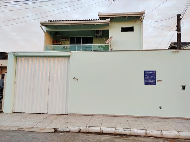 Sobrado com 270m² 3 quartos e 3 banheiros, à venda, no bairro Cidade Nova em Itajaí