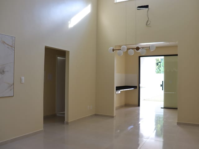 Casa com 300m² 4 quartos e 5 banheiros, à venda, no bairro Ponta Negra em Manaus